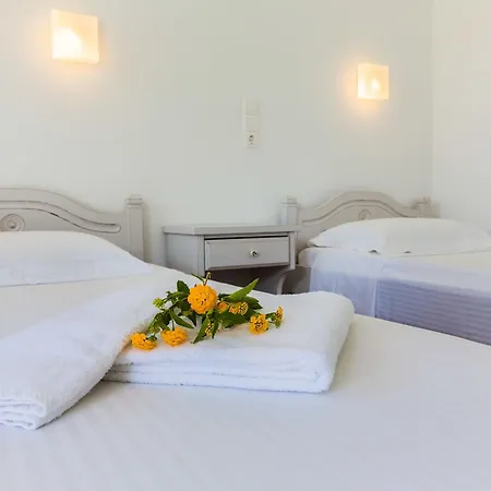 Roses Hotel 2*