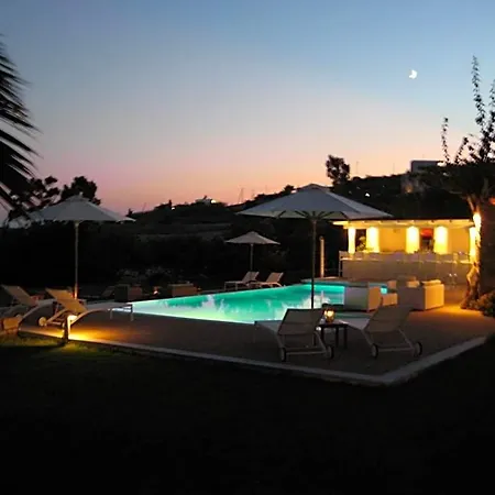 Roses Hotel